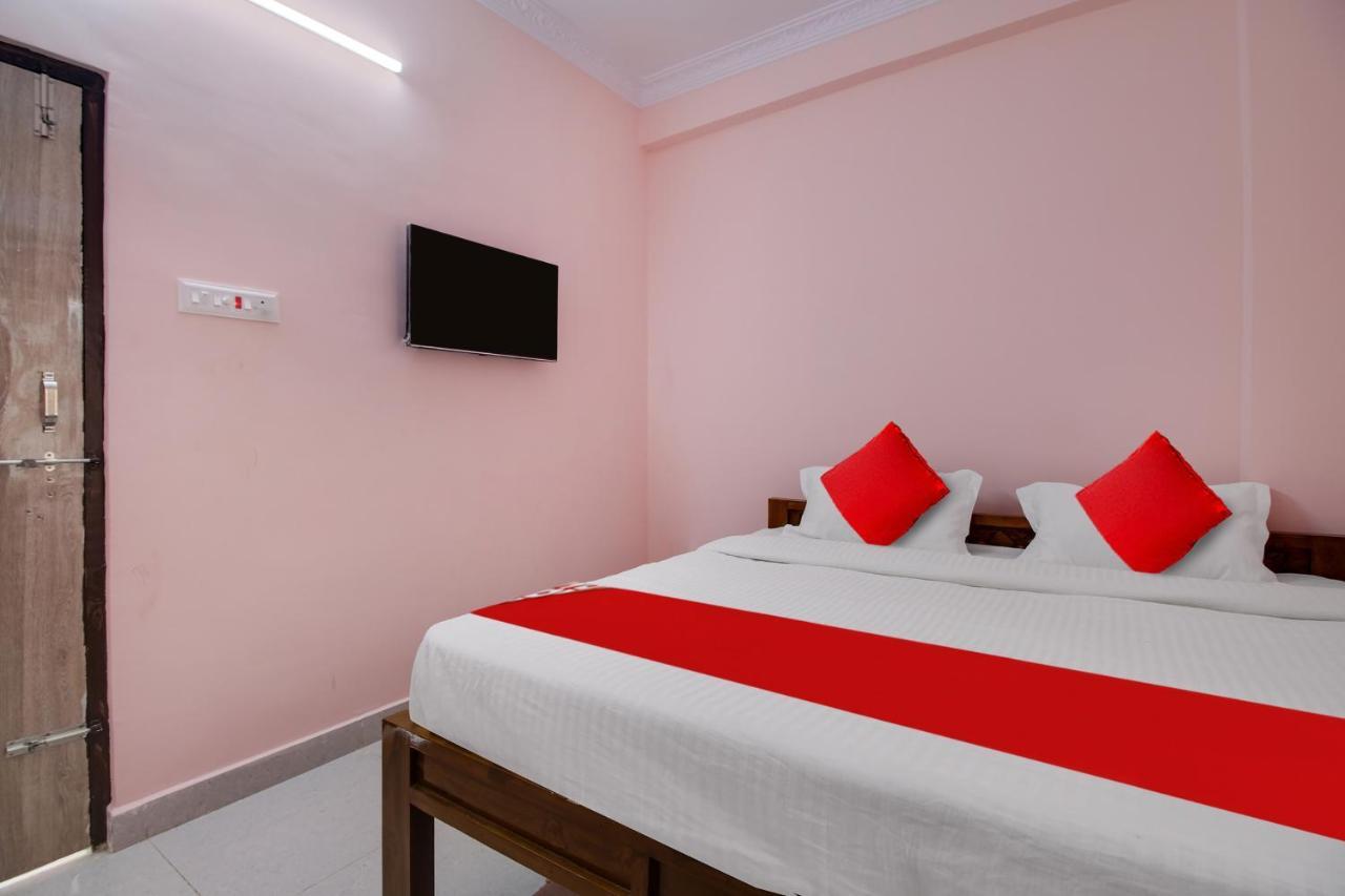 Hotel O Flagship 81233 Hotel Ns Guest Inn - II Bheemunipatnam Exteriér fotografie