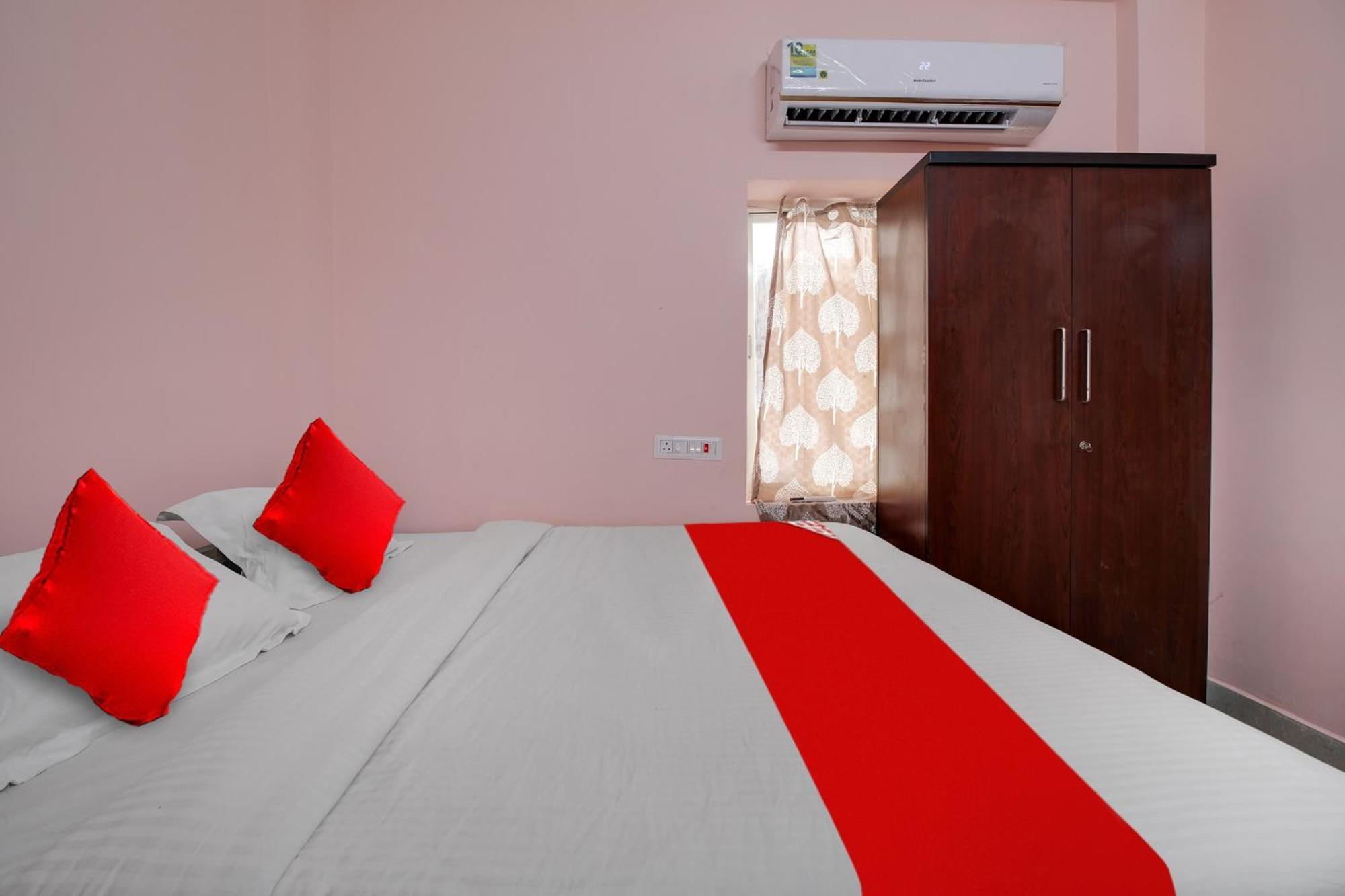 Hotel O Flagship 81233 Hotel Ns Guest Inn - II Bheemunipatnam Exteriér fotografie